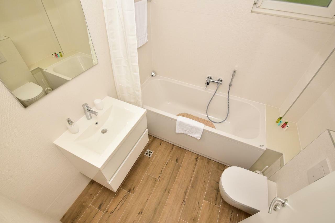 Apartment Ricca Seaview Makarska Buitenkant foto
